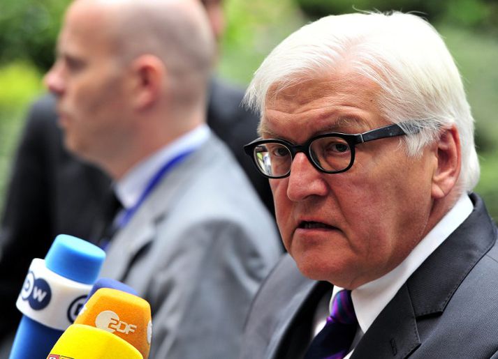 Frank-Walter Steinmeier, utanríkisráðherra Þýskalands, sagðist að ekki væri hægt að standa hjá þegar verið væri að slátra fólki í Írak.