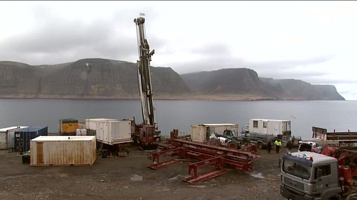 Borinn Nasi frá Ræktunarsambandi Flóa og Skeiða á borstað í Tálknafirði.