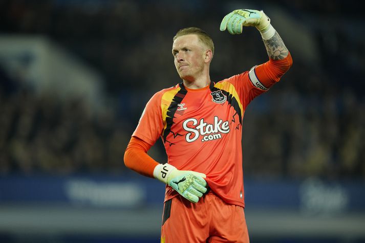 Jordan Pickford varði mikilvæga vítaspyrnu í gær.
