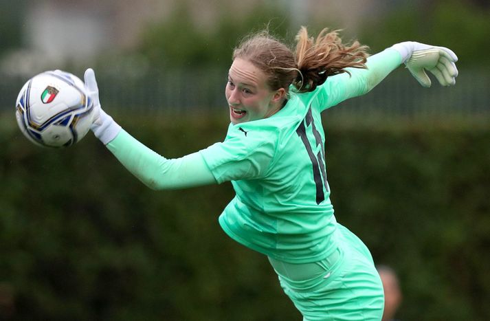 Cecilía Rán Rúnarsdóttir í landsleik gegn Ítalíu í apríl. Hún á að baki þrjá A-landsleiki.