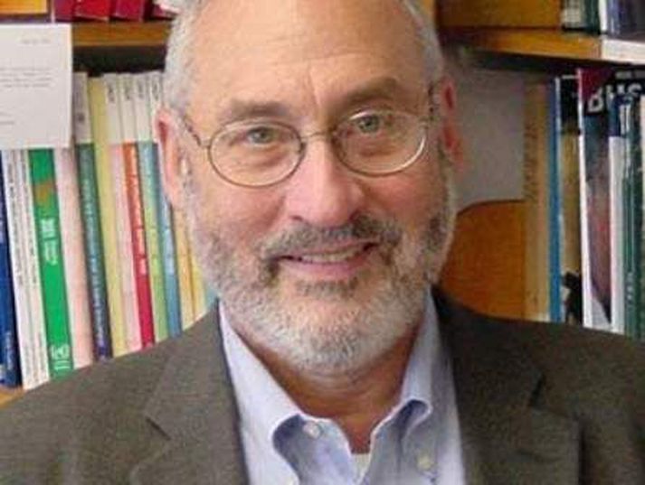 Stiglitz er nóbelsverðlaunahafi í hagfræði og prófessor við Chicago-háskóla.
