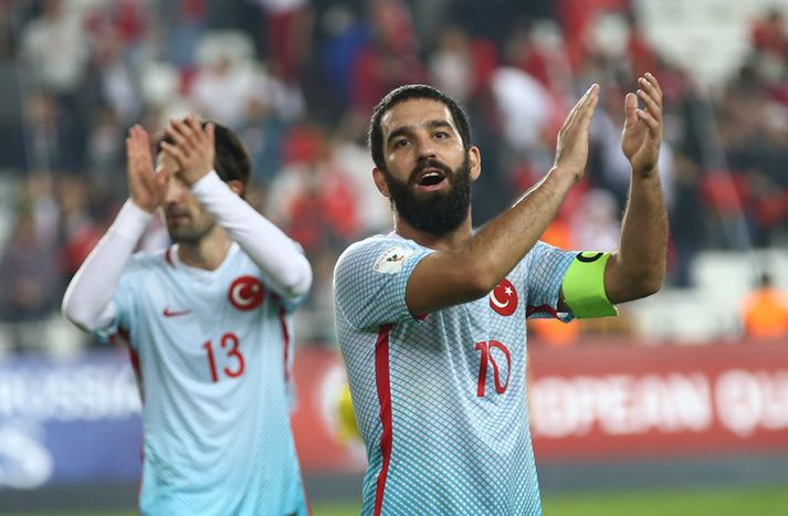Arda Turan er hættur í fýlu og byrjaður að spila aftur fyrir Tyrkland