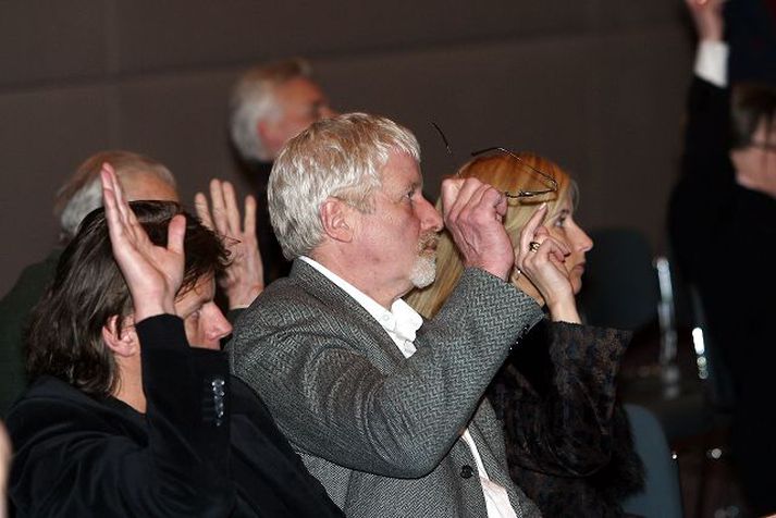 Baugsfjölskyldan. Niðurstaða gærdagsins var Jóhannesi Jónssyni og börnum hans gífurleg vonbrigði.Fréttablaðið/E. Ól