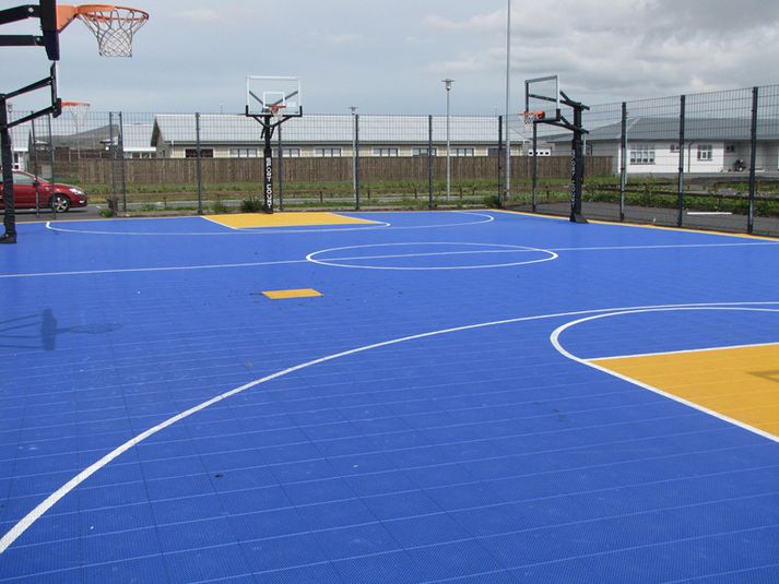 Körfuboltavöllurinn við Hópsskóla í Grindavík.