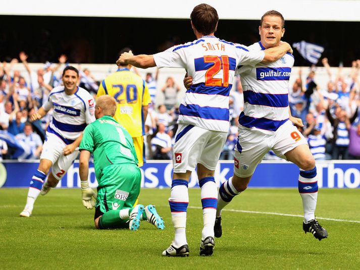 Heiðar Helguson fagnar marki með QPR.