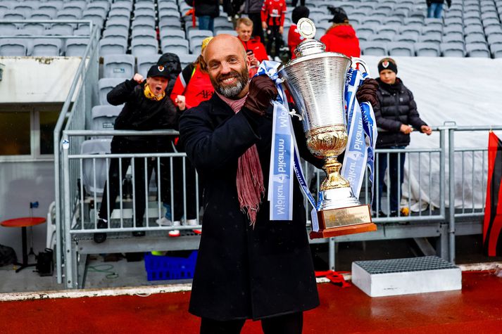 Arnar Gunnlaugsson er orðaður við starf Hearts en Víkingar hafa ekki heyrt frá skoska félaginu.