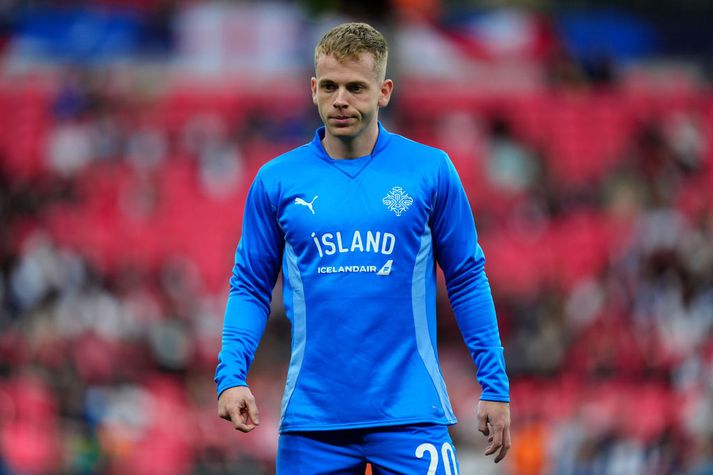 Sævar Atli Magnússon í upphitun á Wembley í fyrra. Hann á að baki fimm A-landsleiki.
