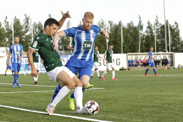 Baldur Sigurðsson í baráttunni í kvöld.