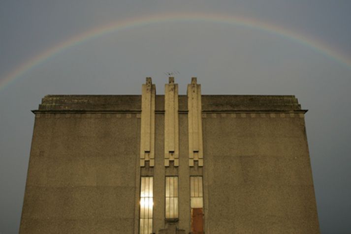 Umsóknir um starf þjóðleikhússtjóra óskast.
