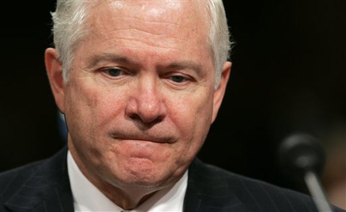 Robert Gates við yfirheyrslurnar í Bandaríkjaþingi í dag.
