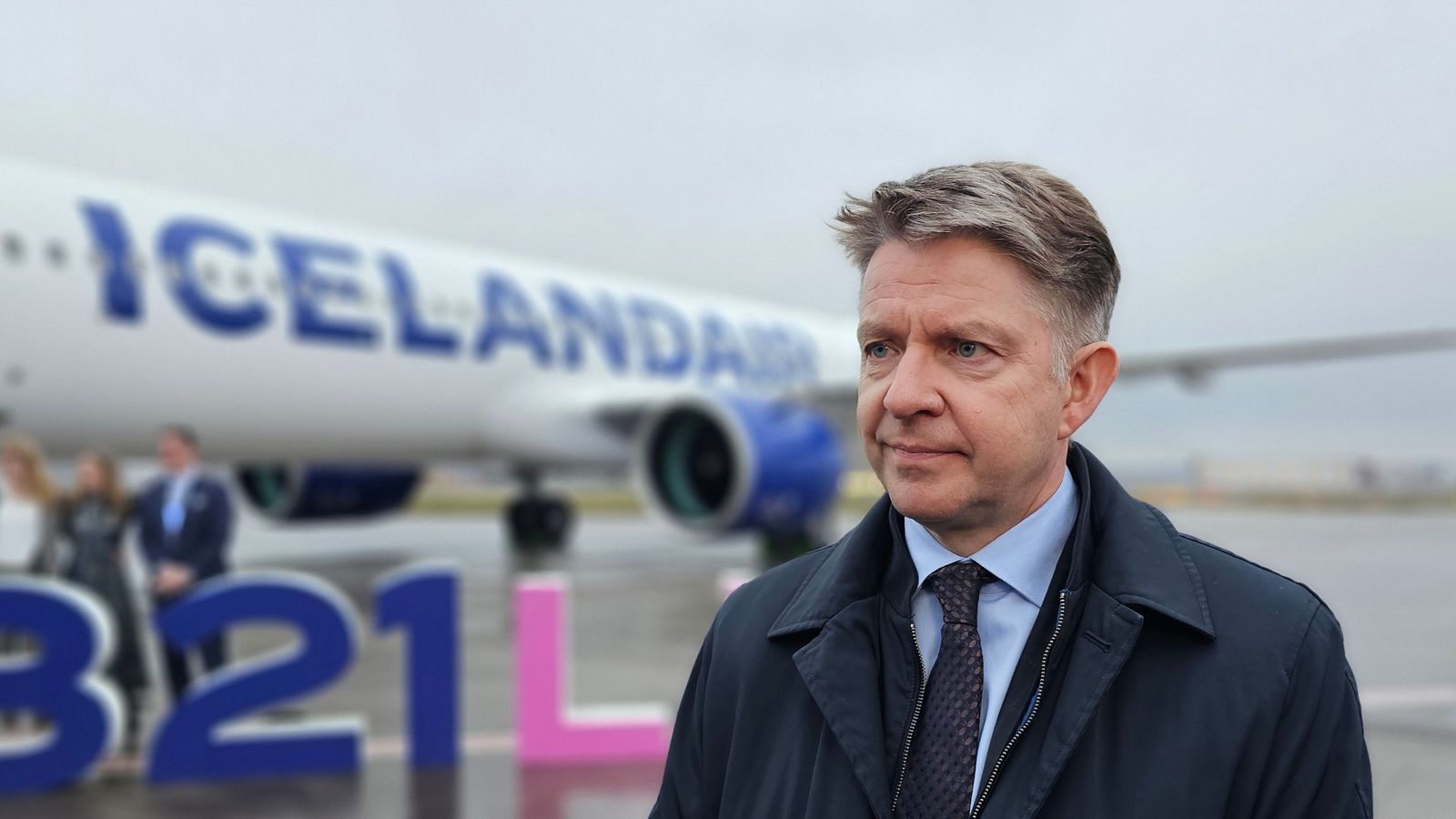 Hækkar verðmatið á Icelandair þótt út­lit sé fyrir yfir tíu milljarða rekstrar­tap