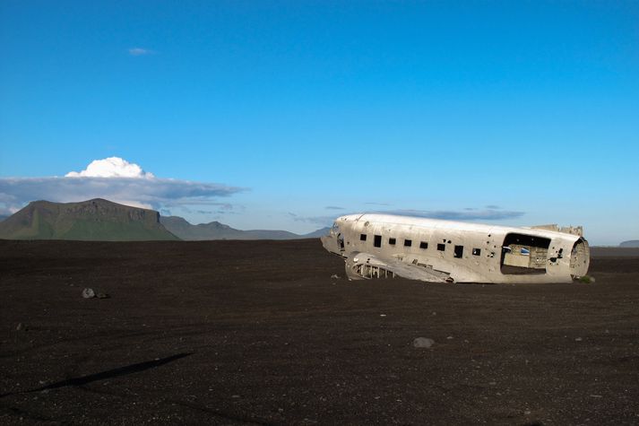 Flak Douglas Dakota á Sólheimasandi.