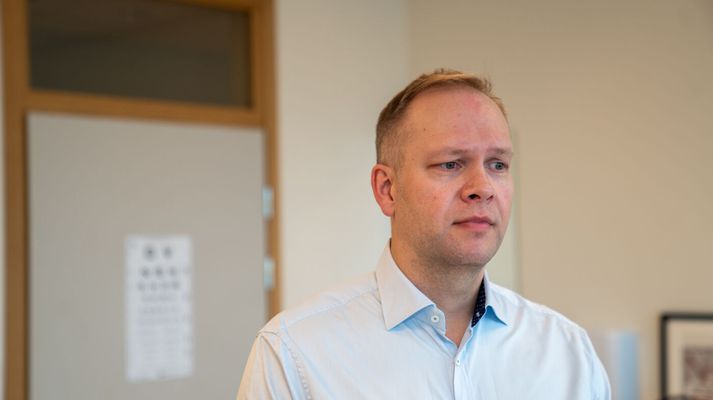 Gunnar Þór Geirsson, formaður Félags íslenskra heimilislækna, skorar á stjórnvöld að styðja betur við sérnám heimilislækna. 