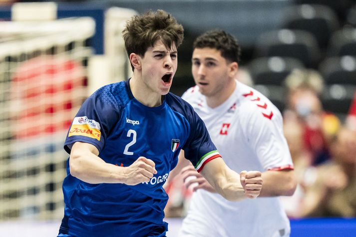 Leo Prantner fagnar marki á HM fyrir tæpu ári þar sem hann varð markahæstur í ítalska liðinu.