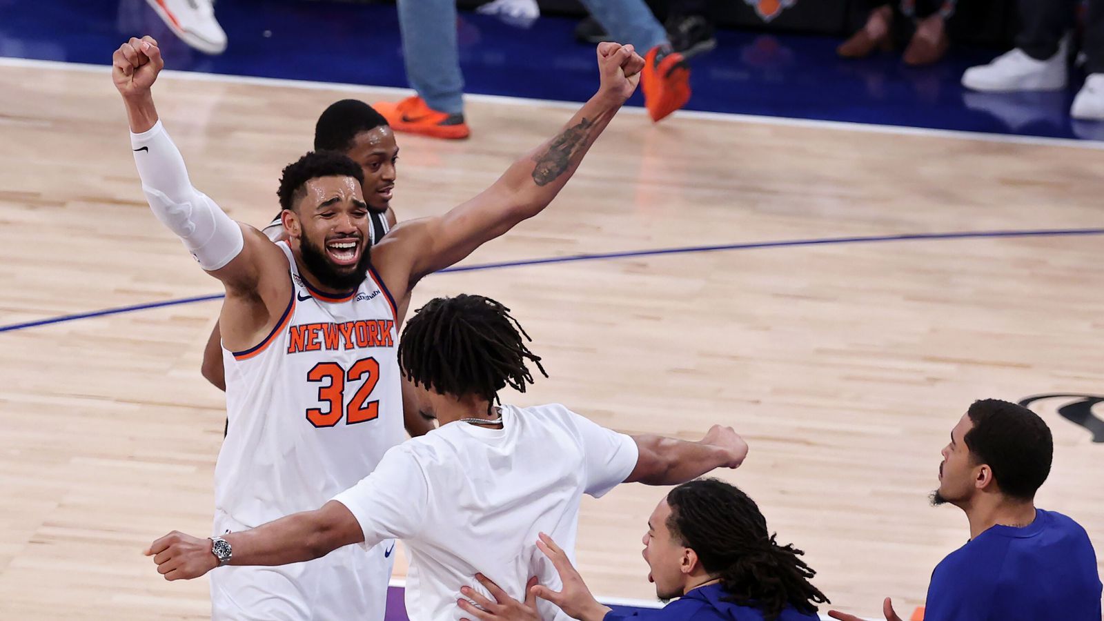 Sögu­leg endur­koma Knicks