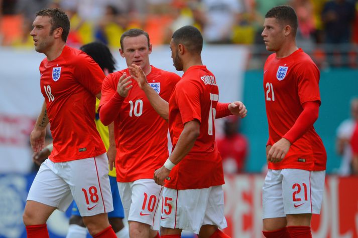 Rooney og Lambert sáu um markaskorunina í dag.