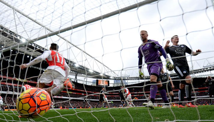 Leikmenn Arsenal og Leicester City eru sagðir vera meðal sjúklinga læknisins.
