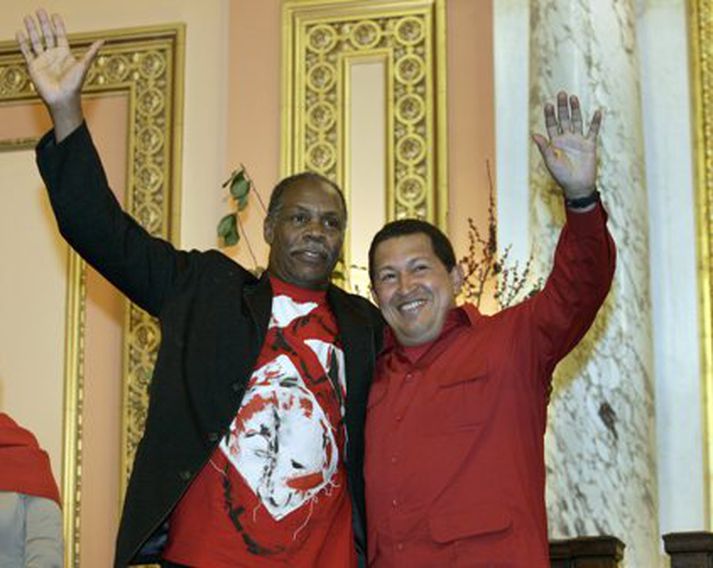 Chavez og Glover eru hinir mestu mátar.
