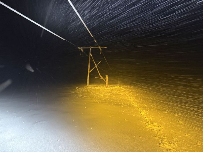 Seyðisfjarðarlína bilaði vegna ísingar. 