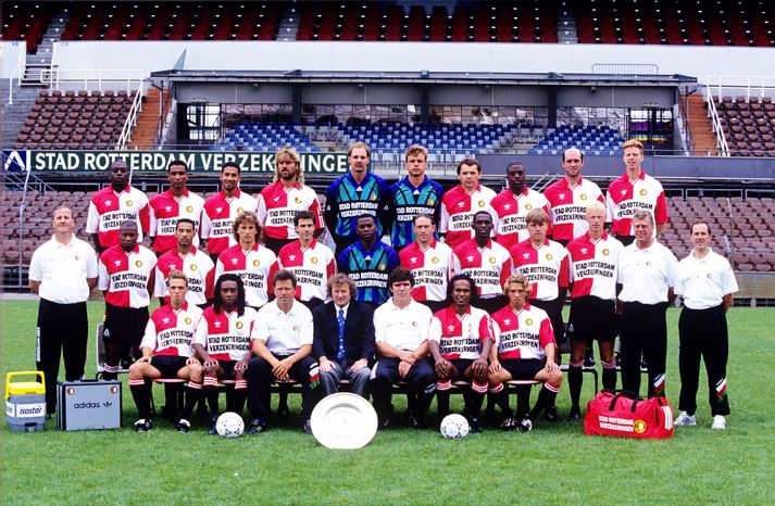 Peter Bosz (fimmti frá vinstri í annarri röð) lék með Arnari og Bjarka Gunnlaugssyni hjá Feyenoord.