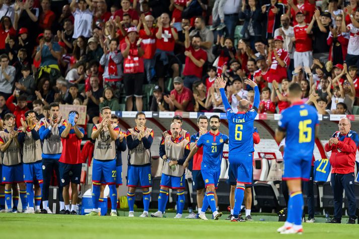 Lima yfirgefur völlinn sem lansliðsmaður Andorra í síðasta skipti í gærkvöldi.