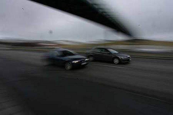 Bæklingurinn er unninn í samvinnu við Alþjóðahús og verður dreift á bílaleigur, umboðsskrifstofur erlendra starfsmanna og á stóra vinnustaði.