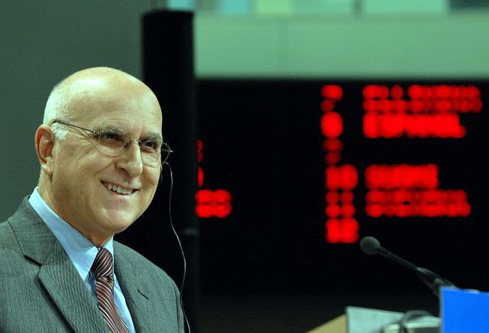 Frumvarp kynnt Stavros Dimas, sem fer með umhverfismál í framkvæmdastjórn ESB, kynnti frumvarpið í gær.