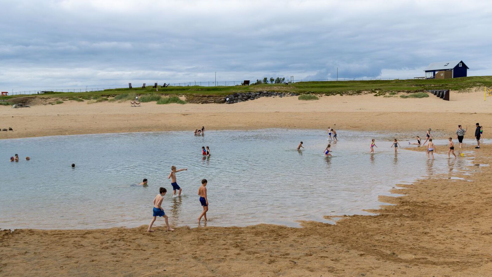Meiri­hluti bíður eftir greiningu í meira en ár