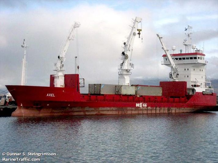 Flutningaskipið er nú í hafnarborginni Boga í Austur-Kongó samkvæmt vefnum Marinetraffic.com.