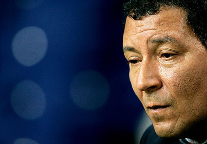 Ten Cate gæti verið á leið til Chelsea.