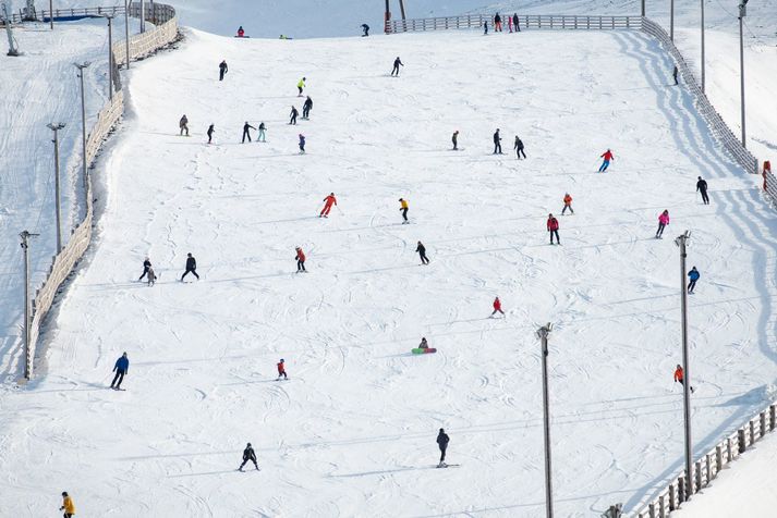 Von er á tveimur nýjum stólalyftum í Bláfjöll.