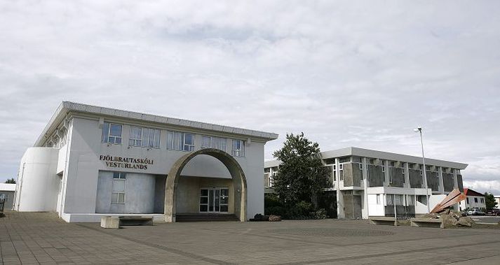 Samkvæmt hugmyndum menntamálaráðuneytisins eiga stjórnendur framhaldsskóla að birta sérstaka umsögn um nemendur sem útskrifast með framhaldsskólapróf. Þar á meðal annars að koma fram hvort viðkomandi geti verið virkur og ábyrgur borgari í lýðræðislegu samfélagi. 		