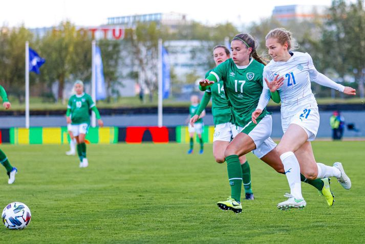 Áslaug Munda Gunnlaugsdóttir á ferðinni í einum af fimm A-landsleikjum sínum til þessa.