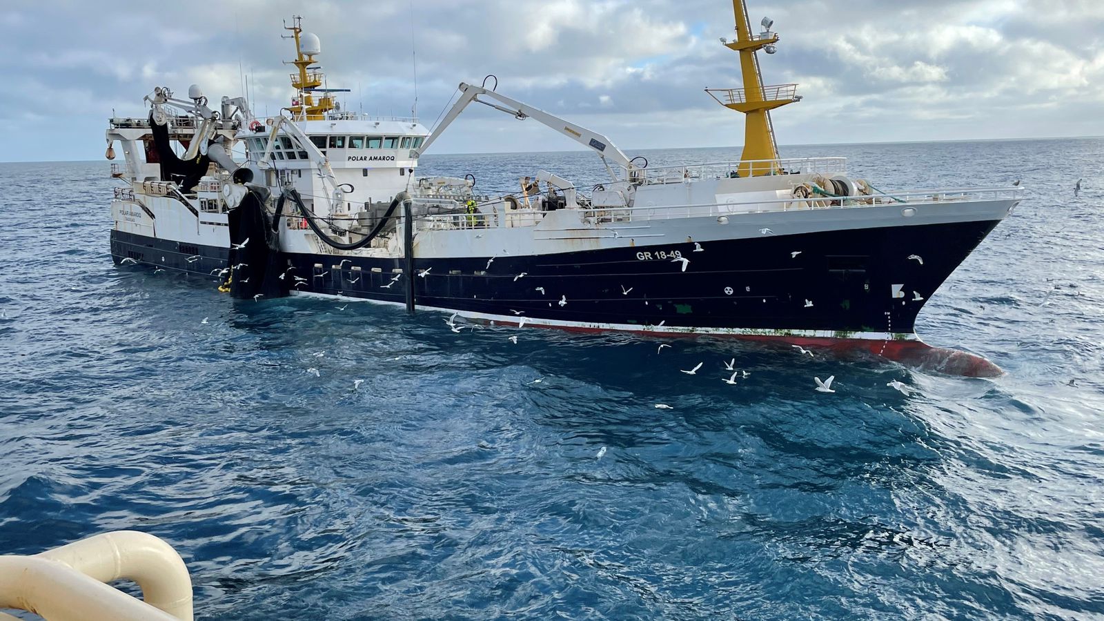 Loðnu­ver­tíð hafin og floti farinn til loðnumælinga