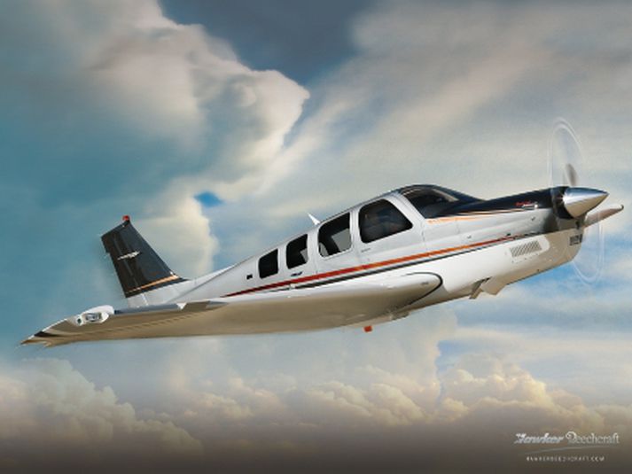 Flugvél sömu gerðar og um ræðir.