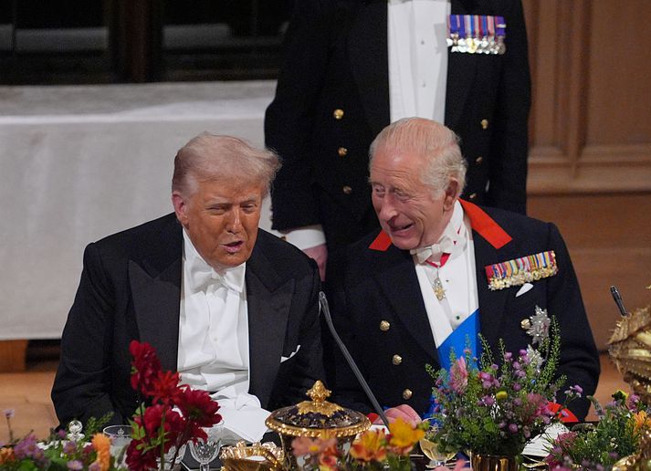 Það fór vel á með Karli og Trump í opinberri heimsókn síðarnefnda.