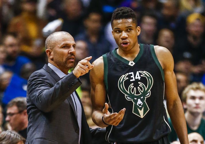 Jason Kidd var þjálfari Milwaukee Bucks frá 2014-2018. Hér sést hann ræða við Giannis Antetokounmpo.