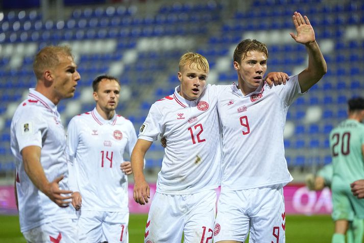 Rasmus Höjlund og félagar í danska landsliðinu stigu ekki feilspor í Ungverjalandi í kvöld, í 6-0 sigri gegn Hvít-Rússum sem ekki mega spila sína heimaleiki í Hvíta-Rússlandi vegna stríðsins í Úkraínu.