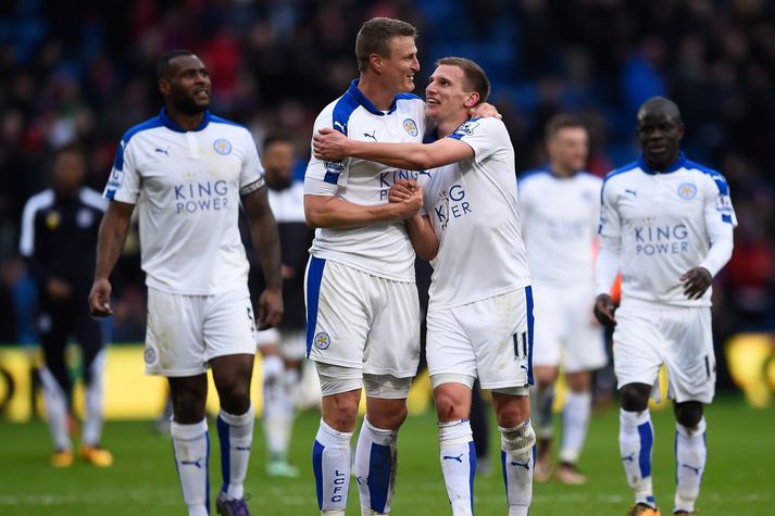 Leikmenn Leicester fagna eftir síðasta sigur liðsins gegn Crystal Palace á dögunum.