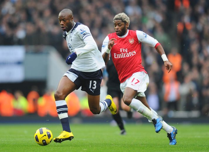 William Gallas og Alex Song í leik Arsenal og Tottenham um helgina.