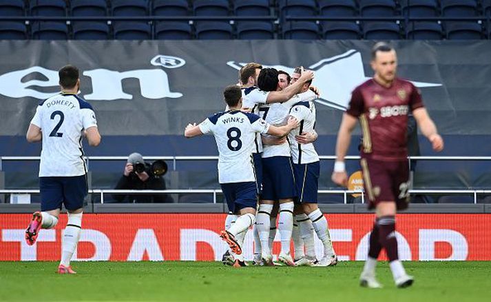 Tottenham menn fagna í kvöld. Þeir höfðu ekki unnið í síðustu fjórum leikjum.