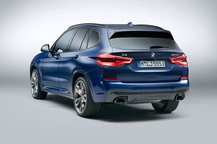 BMW X3.