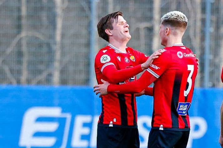Davíð Örn Atlason var kampakátur með kvöldverkið.