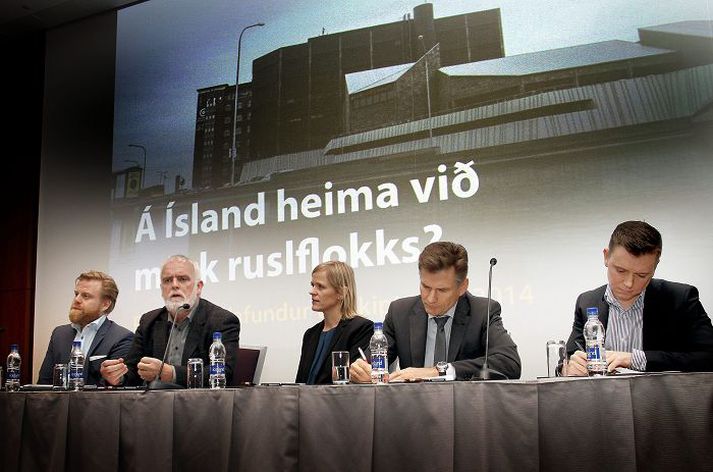 Fjörugar og beinskeyttar umræður um stöðu landsins og stefnu urðu í pallborði á peningamálafundi Viðskiptaráðs Íslands fyrir helgi.