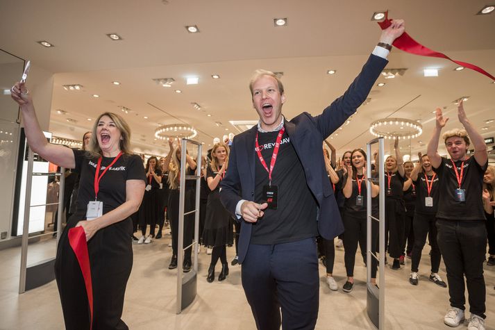 Raðir mynduðust þegar H&M opnaði í Smáralind í lok ágúst.