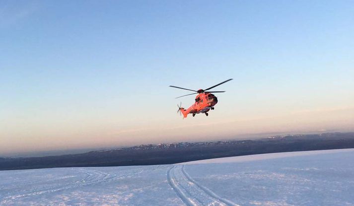 Flugmaðurinn og farþeginn í vélinni sem var lent í Kinnarfjöllum í gærkvöldi eru ómeidd.