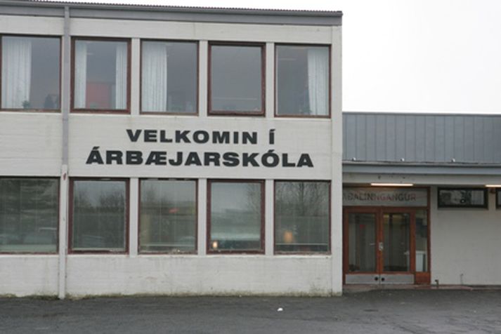 Árbæjarskóli er stærsti skóli í Reykjavík. Mynd/ Vilhelm.