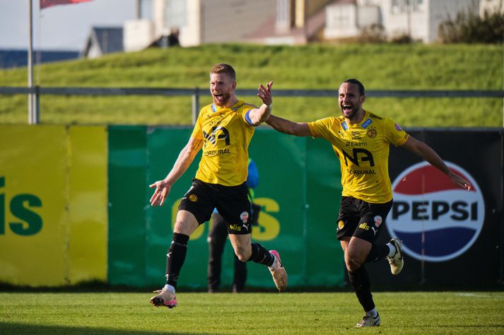 Viktor Jónsson skoraði tvö marka Skagamanna.
