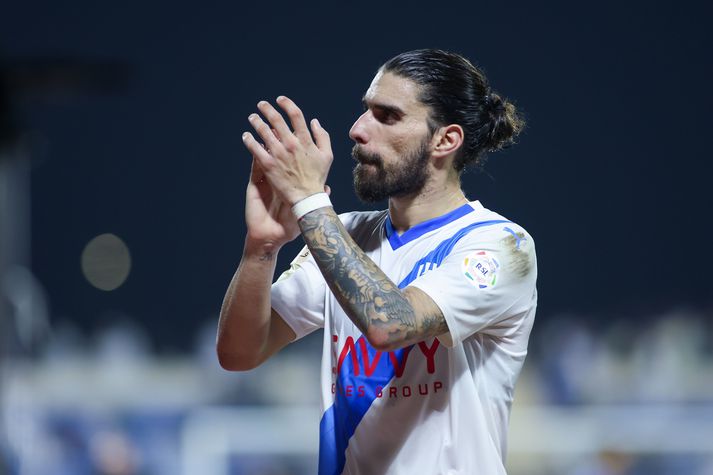 Ruben Neves, leikmaður Al Hilal, hefur verið sterklega orðaður við lánssamning við Nexcastle í janúar en þau félagsskipti gætu orðið ólögleg.