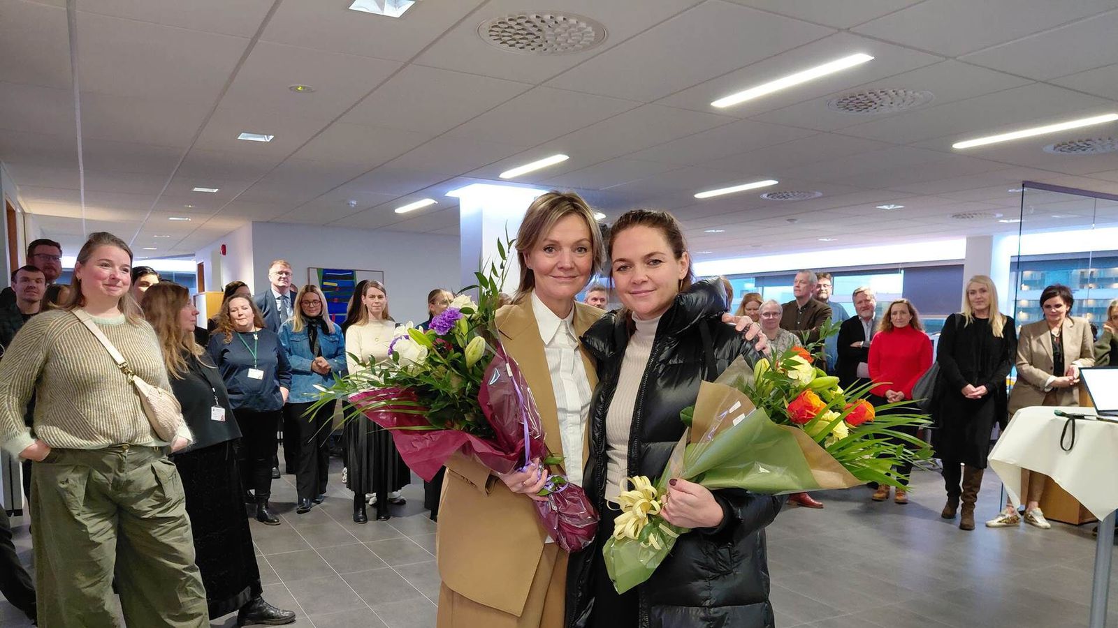 Ás­dís Halla og Erna Kristín skiptast á ráðu­neytum